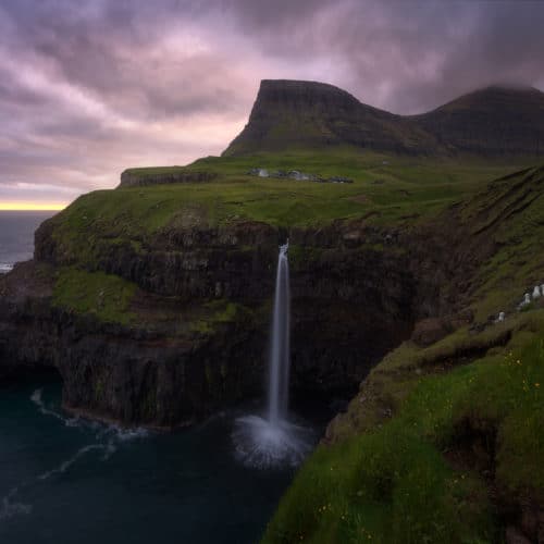 Cascada de Gasadalur